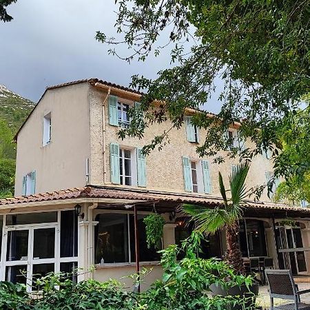 Logis Hotel & Restaurant Du Parc Gemenos Ngoại thất bức ảnh