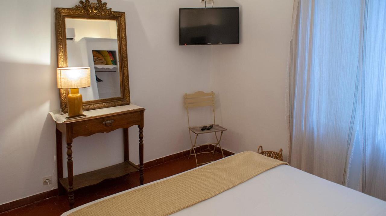 Logis Hotel & Restaurant Du Parc Gemenos Ngoại thất bức ảnh