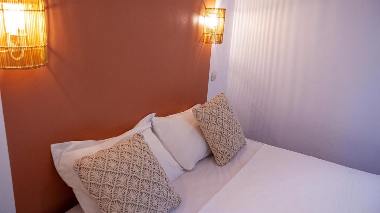 Logis Hotel & Restaurant Du Parc Gemenos Ngoại thất bức ảnh
