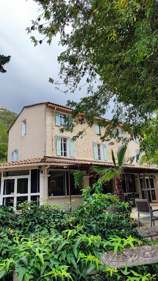 Logis Hotel & Restaurant Du Parc Gemenos Ngoại thất bức ảnh